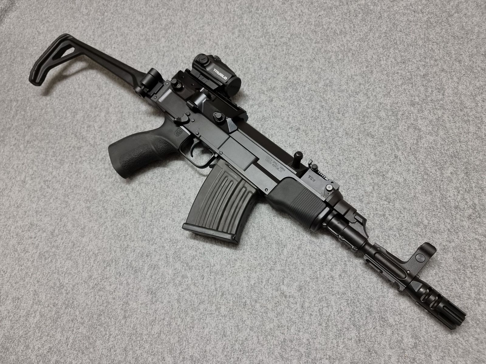 CSA VZ58 Sporter - cal. 7,62x39 - kompakte Büchse - mit Zubehör und Red Dot