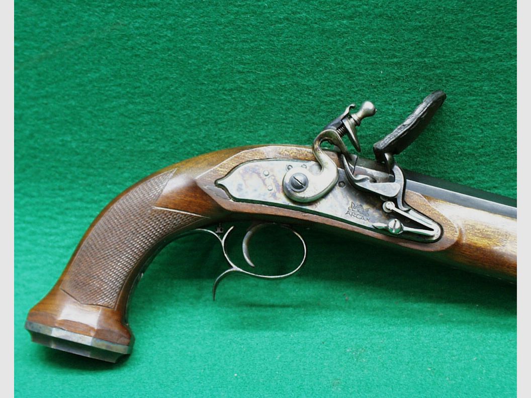 Artax Boutet Steinschloßpistool, Kal.45 glad, met visleer