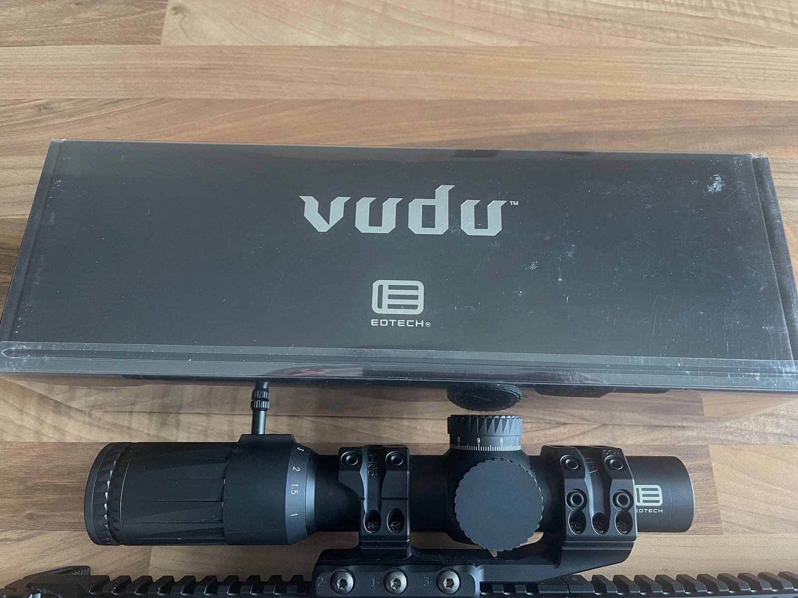 Eotech Vudu 1-10x28 + Spuhr Montage