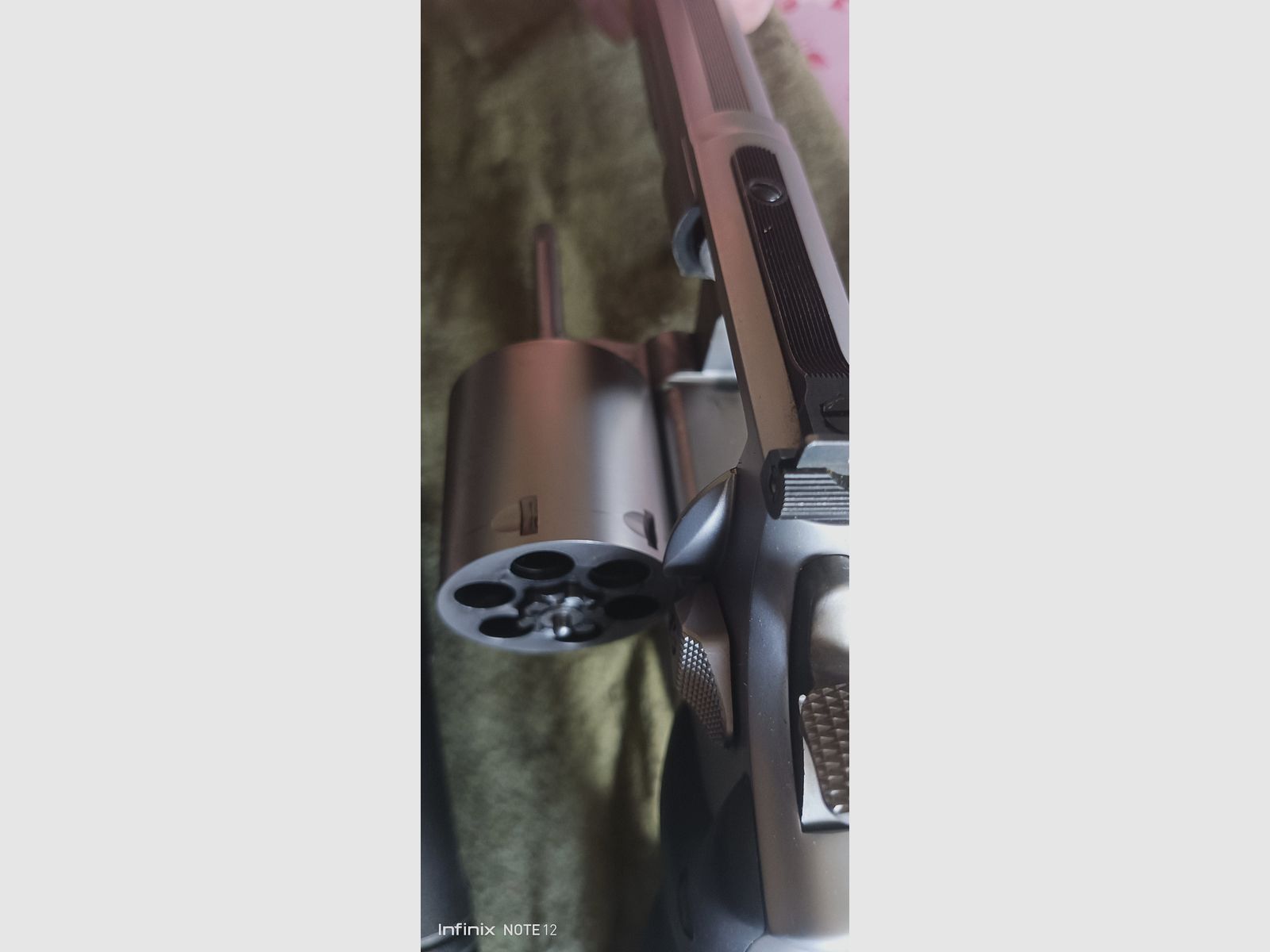 Revolver Smith & Wesson 6" Lauf 