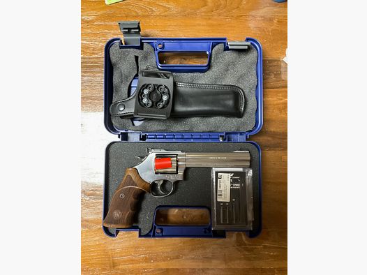 Smith & Wesson Revolver .357, Type 686 Target Champion Deluxe