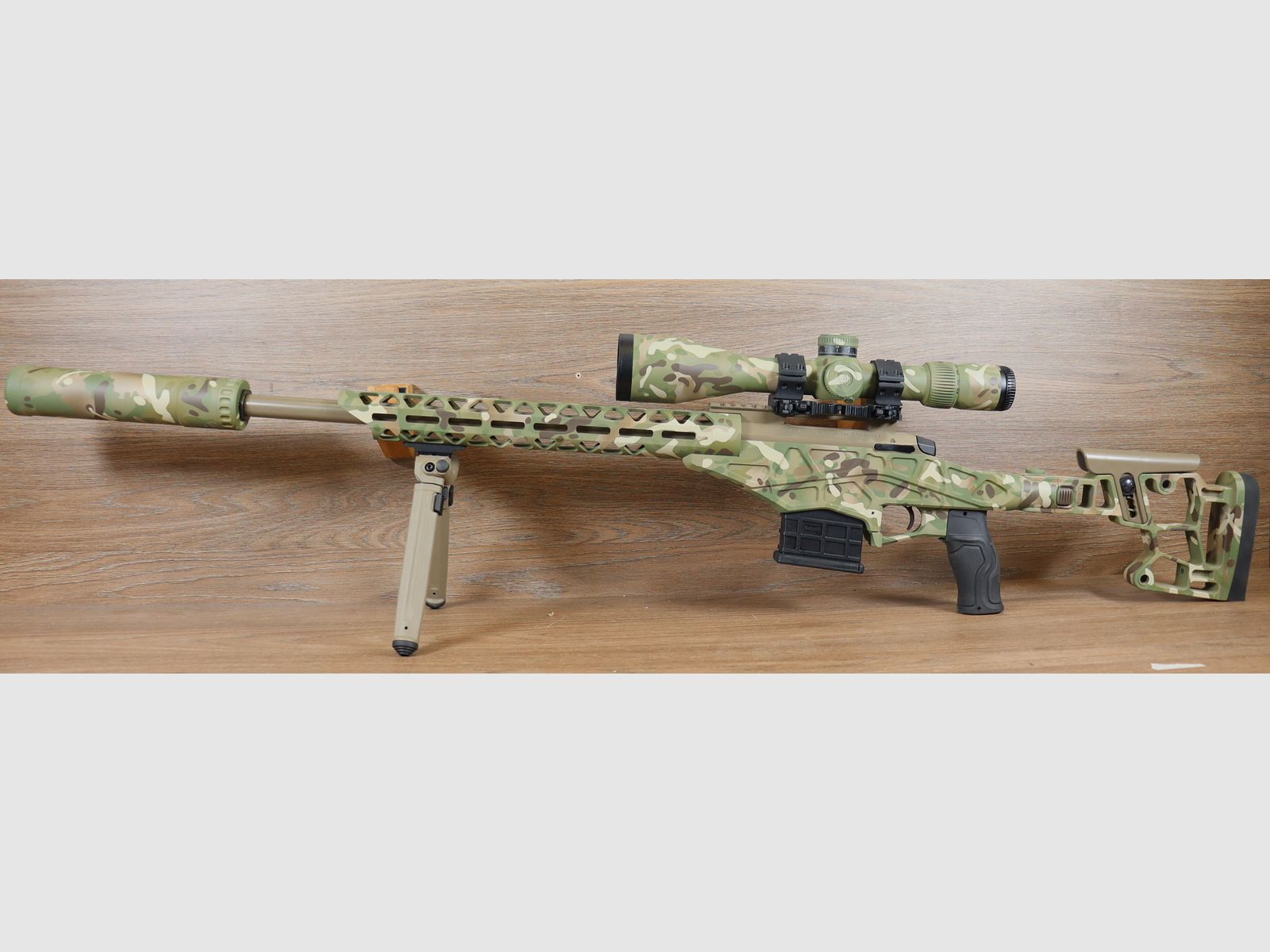 T18 Multicam + Zielfernrohr Vortex Venom 5-25×56 + Montage Eratac 20 MOA + Schalldämpfer B&T, Bild 4 von 4