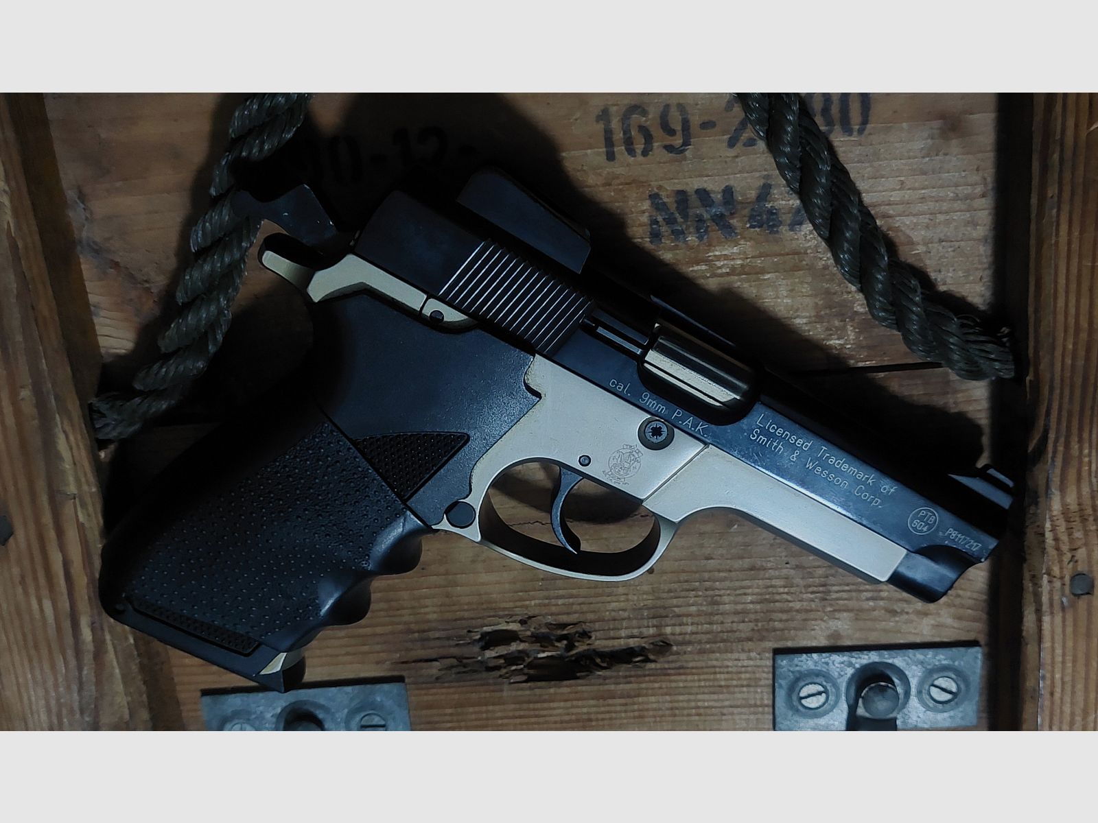 Smith&Wesson Mod. 5904 9 mm P.A.K (PTB 604) strzał ostrzegawczy