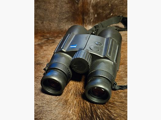 ZEISS Victory 10x56 T RF - Fernglas mit Entfernungsmesser - mit umfangreichem Zubehör