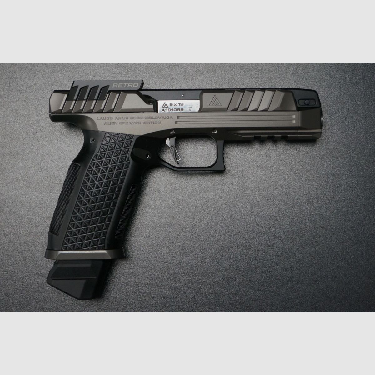 Laugo Arms Alien Creator Retro Kit 9mm Para, Bild 1 von 7