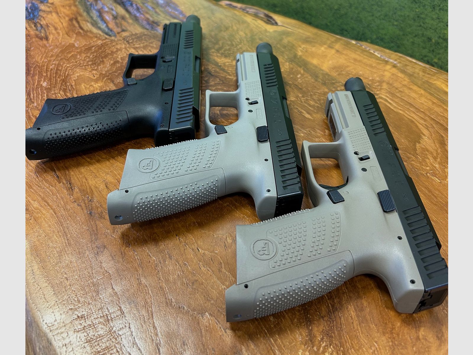 CZ P10C (Laufgewinde) / MEGADEAL