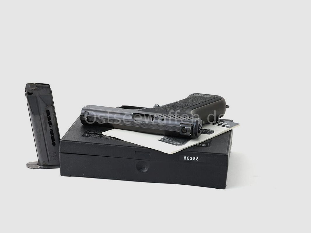 Heckler & Koch P7M13