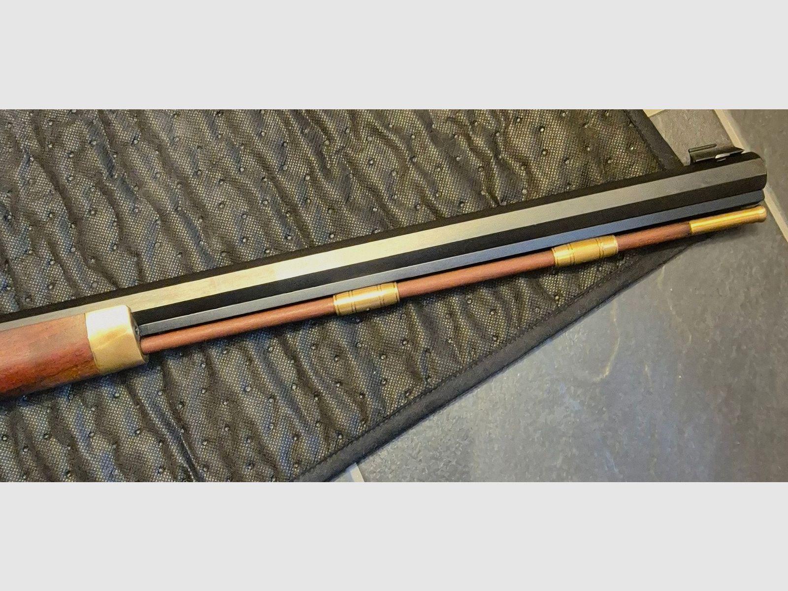 Investarm Hawken Rifle (Perkussions-Vorderlader) Kal. 45 ***NEU***