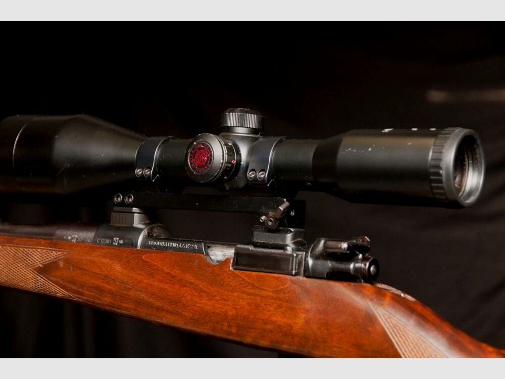 Repetierer, ideale Jungjägerwaffe 98er System mit Schwenkmontage Zielfernrohr Leuchtabsehen Direktabzug etc