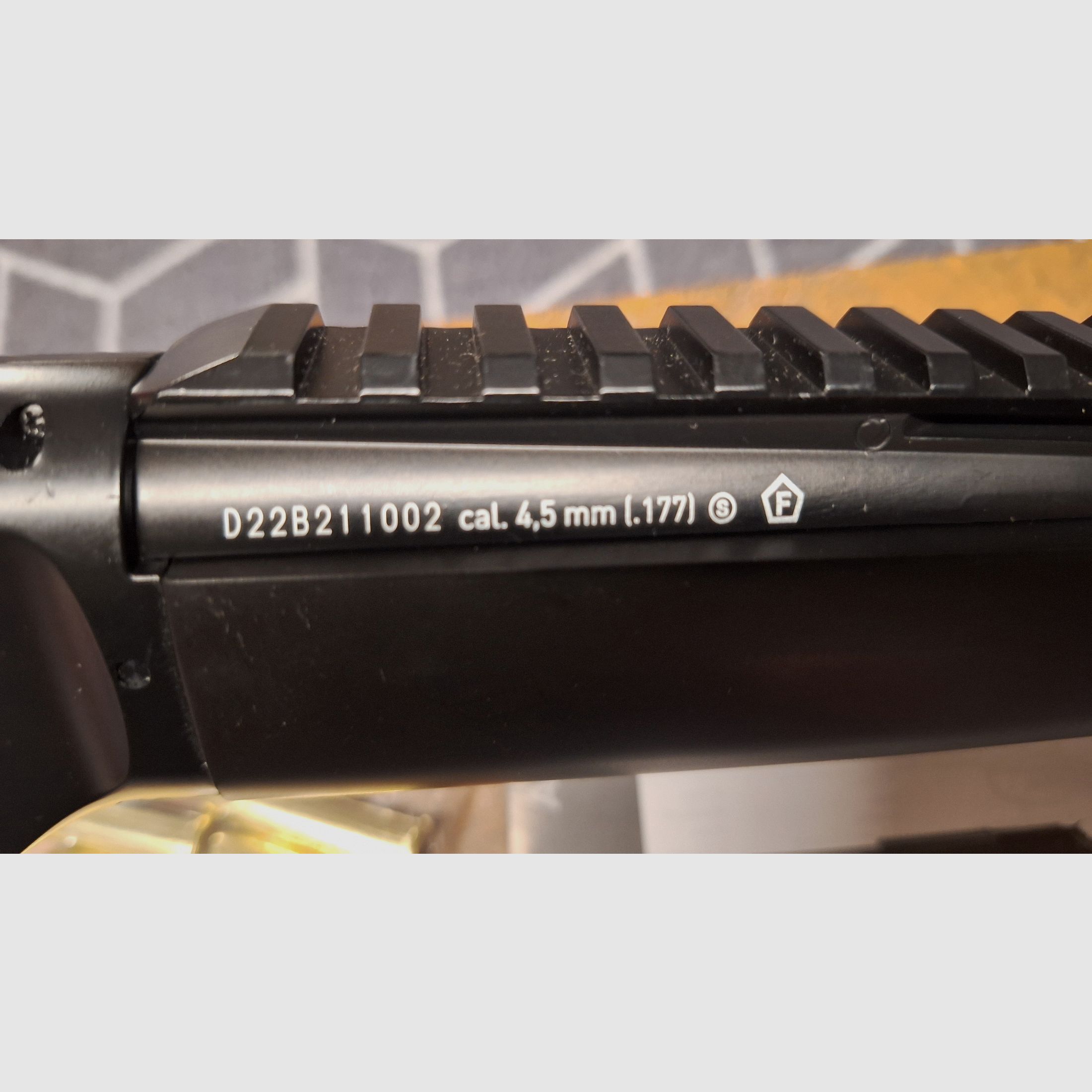 Legends Cowboy Rifle Renegade CO2-Luftgewehr Unterhebelspanner Kal. 4,5 mm BB schwarz inkl. 10 Ladehülsen