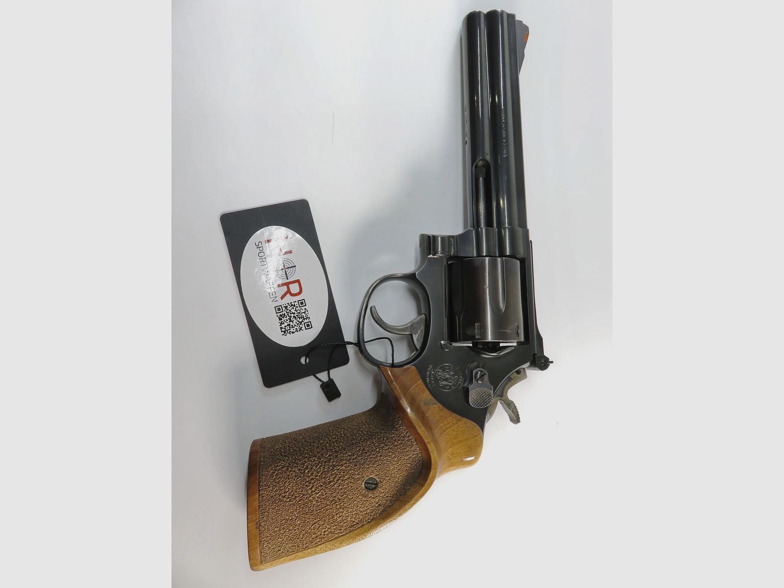 Revólver Smith & Wesson 586-2 | .357 Mag. | 6 pulgadas | pavonado | empuñadura Nill
