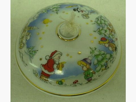 Werthe oil lamp made of porcelain with winter motif, with wick