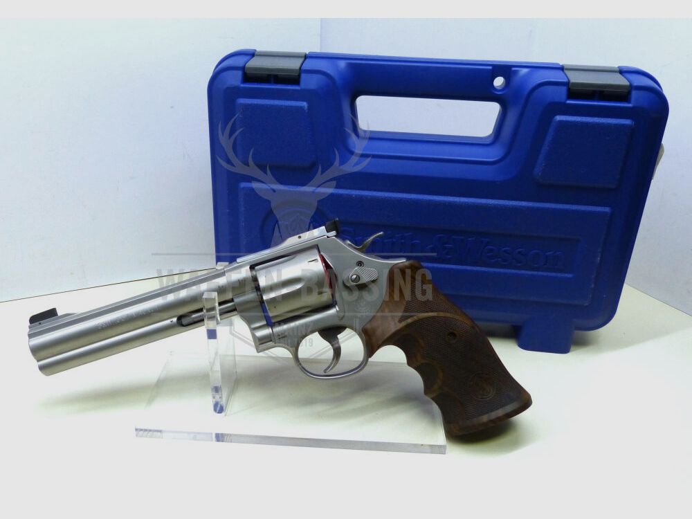 Smith & Wesson 686 Target Champion