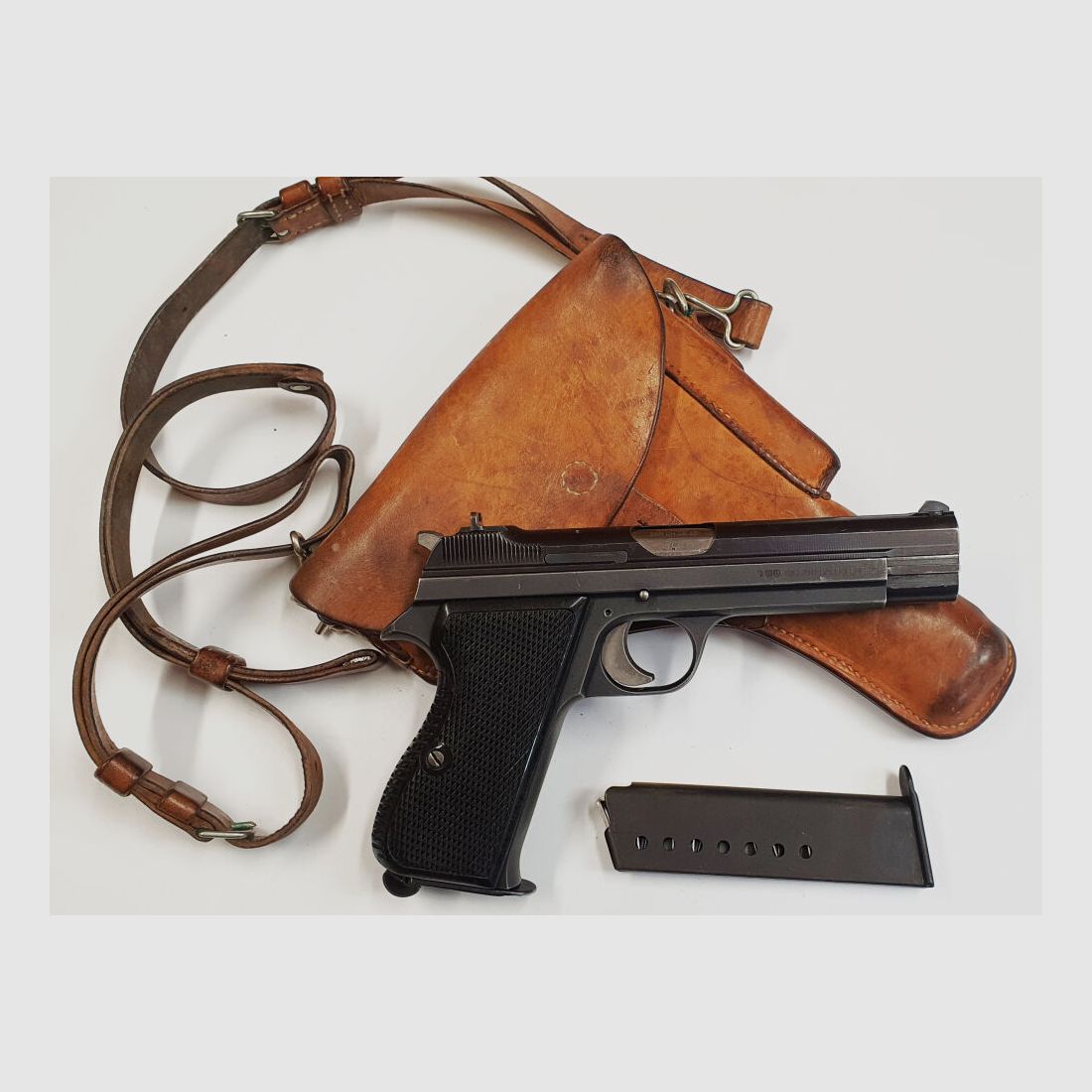 SIG Pistole SIG P210-2 im Kaliber 9mm Luger (9x19) Inkl. Holster und Reservemagazin,MADE IN SWITZERLAND