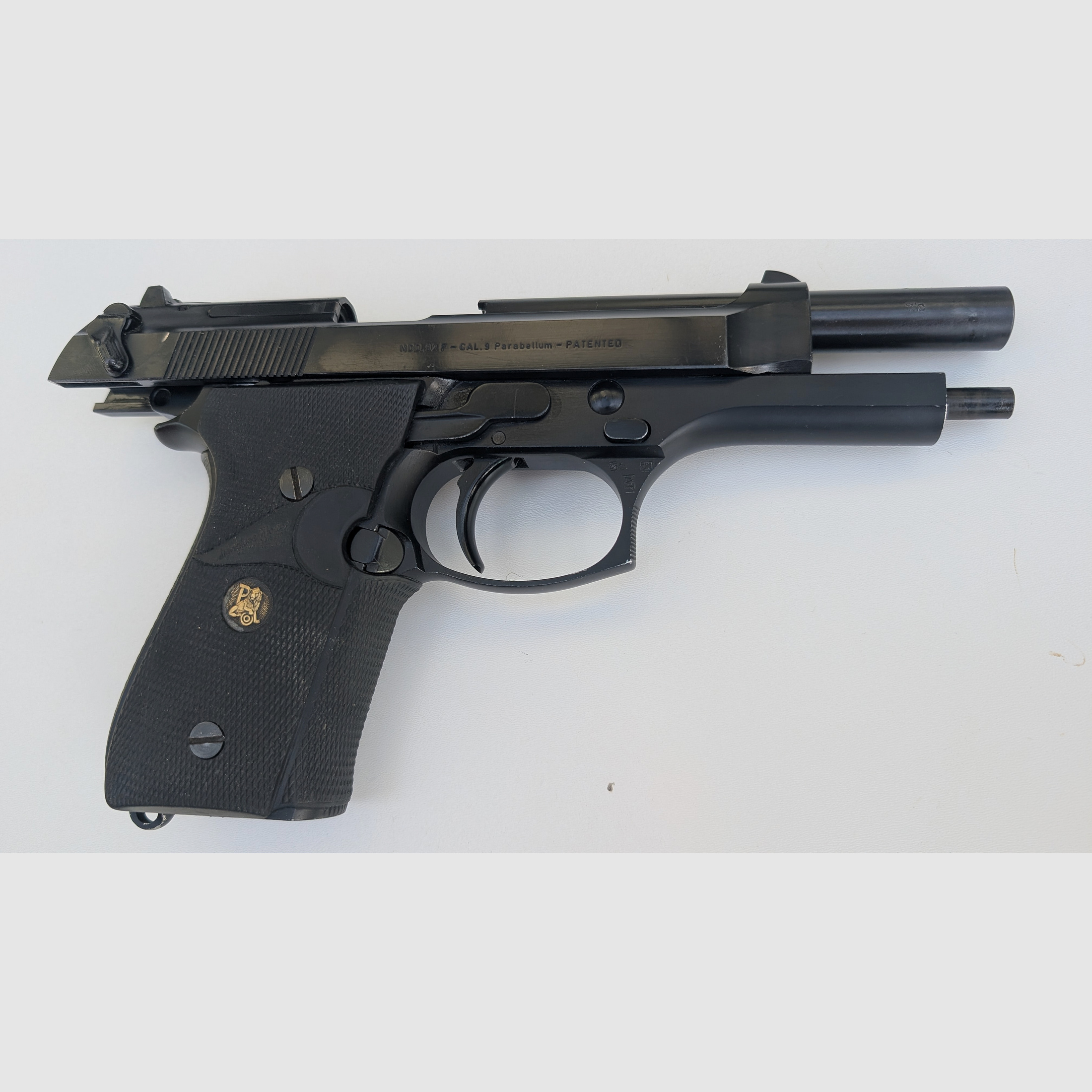 Beretta 92F 9mm Luger