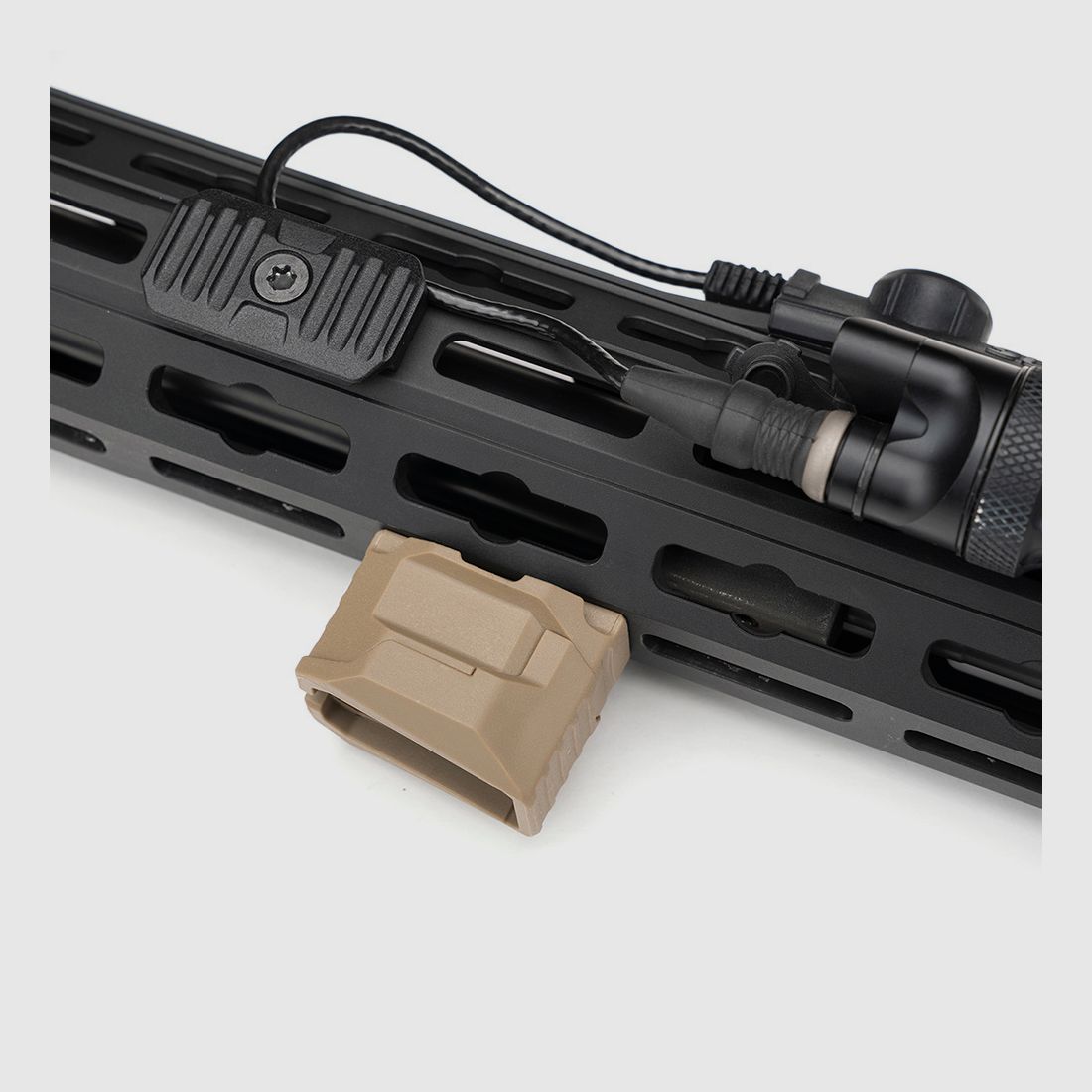 Strike Industries Stacked Angled Grip CMS M-LOK FDE, Bild 1 von 3