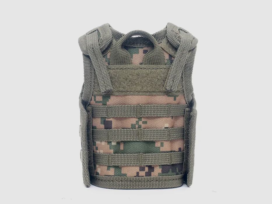 Mini Tactical Schutzweste mit Fronttaschen für Bierflasche / Weinflasche / Thermosflasche - Digital-Woodland
