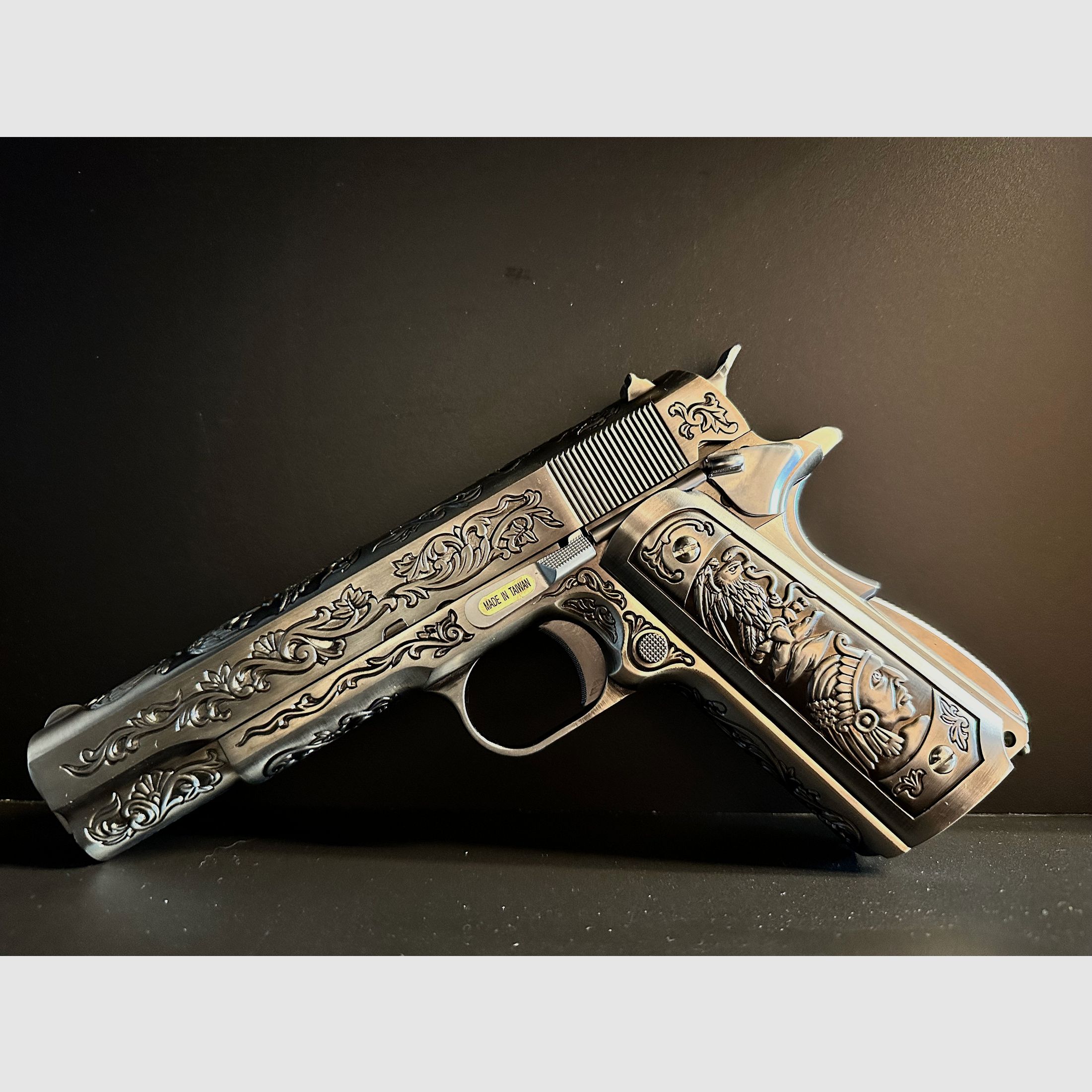 M1911 Etched Full Metal GBB WE mit Zubehör