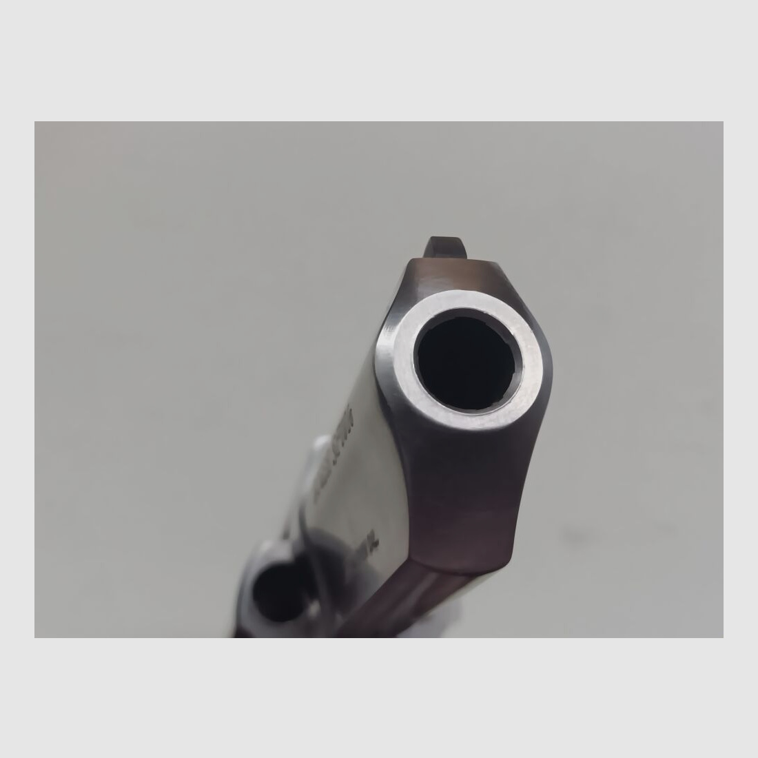 Sturm , Ruger & Co. Southport Mod. SP 101