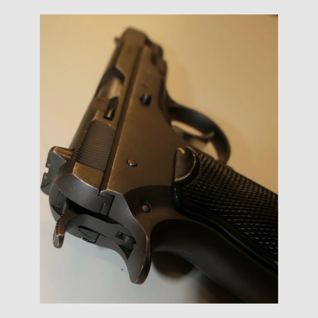 CZ Halbautomatische Pistole, CZ75, 9x19mm; 9mm Para; 9mm Luger