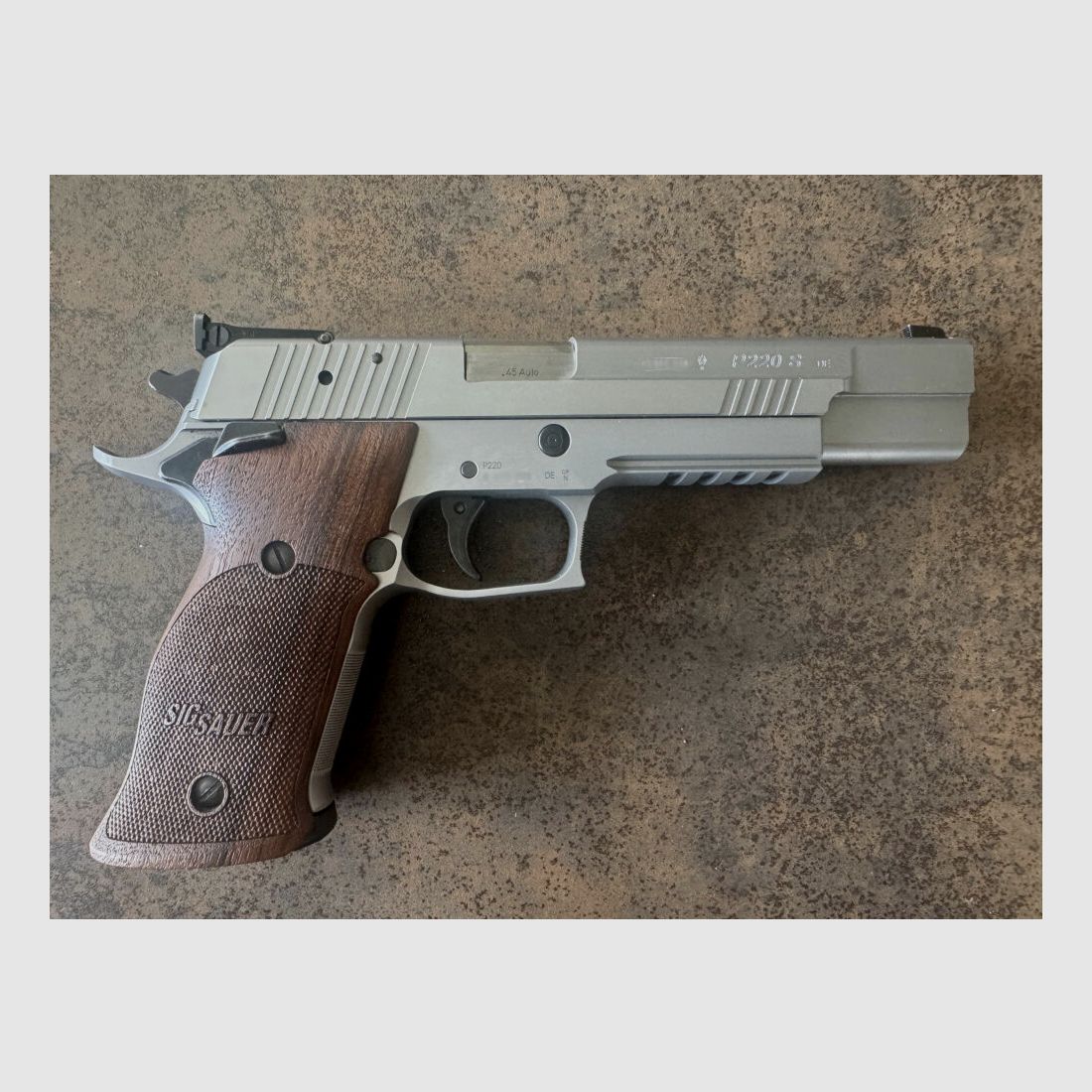 SIG Sauer P220 X-SIX .45Auto