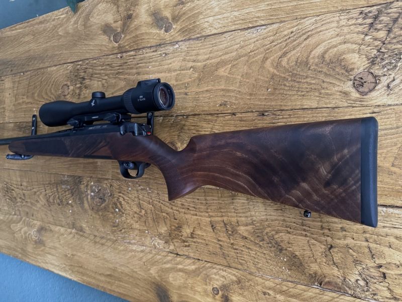 Steel Action HS .270win Holzklasse 4 inkl. Swarovski z6i 2-12x50 und Schalldämpfer