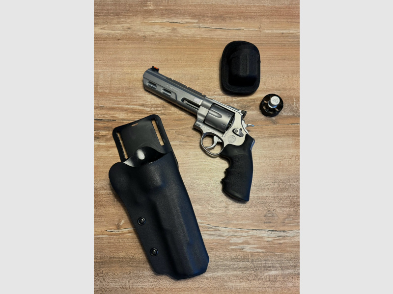 Smith & Wesson 629 Competitor .44 Magnum mit Zubehör