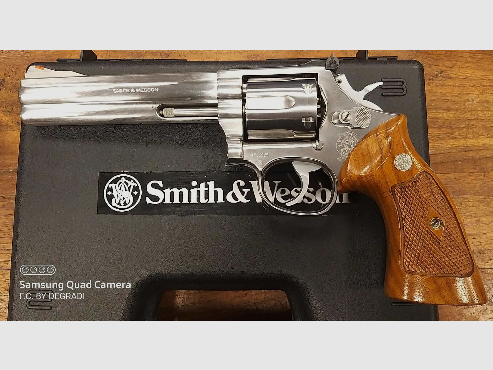 SMITH & WESSON Model 686 – 3 357 Magnum, immagine 2 di 3