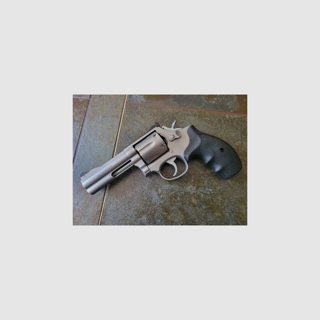 Der Klassiker: wunderschöner Revolver Smith&Wesson S&W 586 .357Mag 4 Zoll Fangschuss und Wettkampf