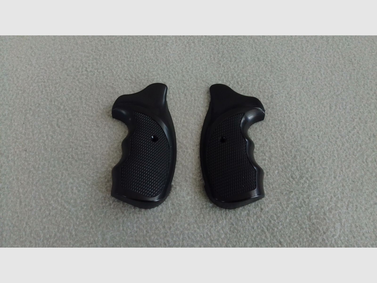 Neue Combat Griffschalen passend für Revolver Zoraki R1 R2, Ekol Viper