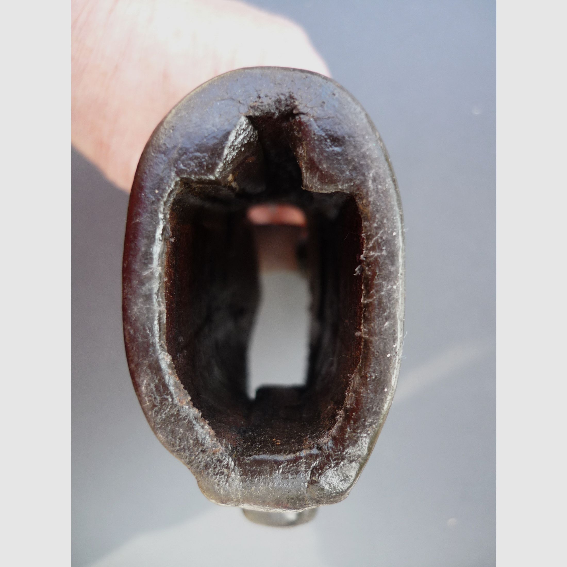 HKDesign Holster Art. Nr. 002: Einfachholster mit Snapverschluss und eingenähter Lederkornschiene - für Glock 17 - Rechtshänder