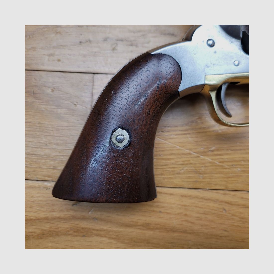 Außergewöhnlicher Militärrevolver Remington 1861 Old Army Model – Waffe aus dem Bürgerkrieg – Kaliber 44 – Einzelnummer bis auf den Zylinder – Nur 10000 Waffen produziert und zudem in einer seltenen Variante! – Ausgezeichneter ästhetischer, mechanischer Zustand und Lauf – Ausnahmestück!, Bild 3 von 41