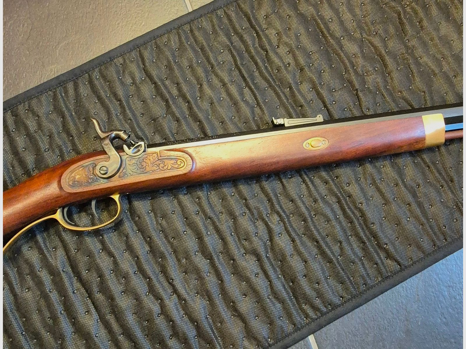 Investarm Hawken Rifle (Perkussions-Vorderlader) Kal. 45 ***NEU***