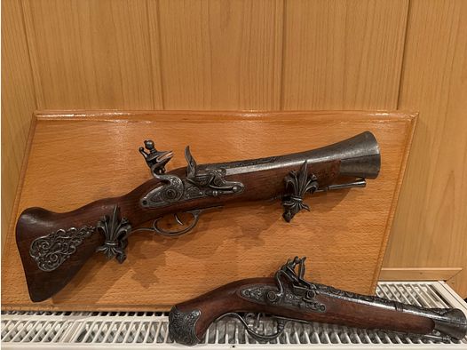 flintlock pistols