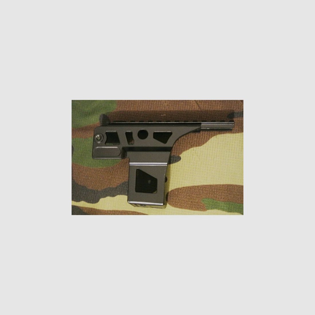 Rail de montage pour lunette pour AK47/AK47S/AK74 14mm  Cybergun  Airsoft Softair