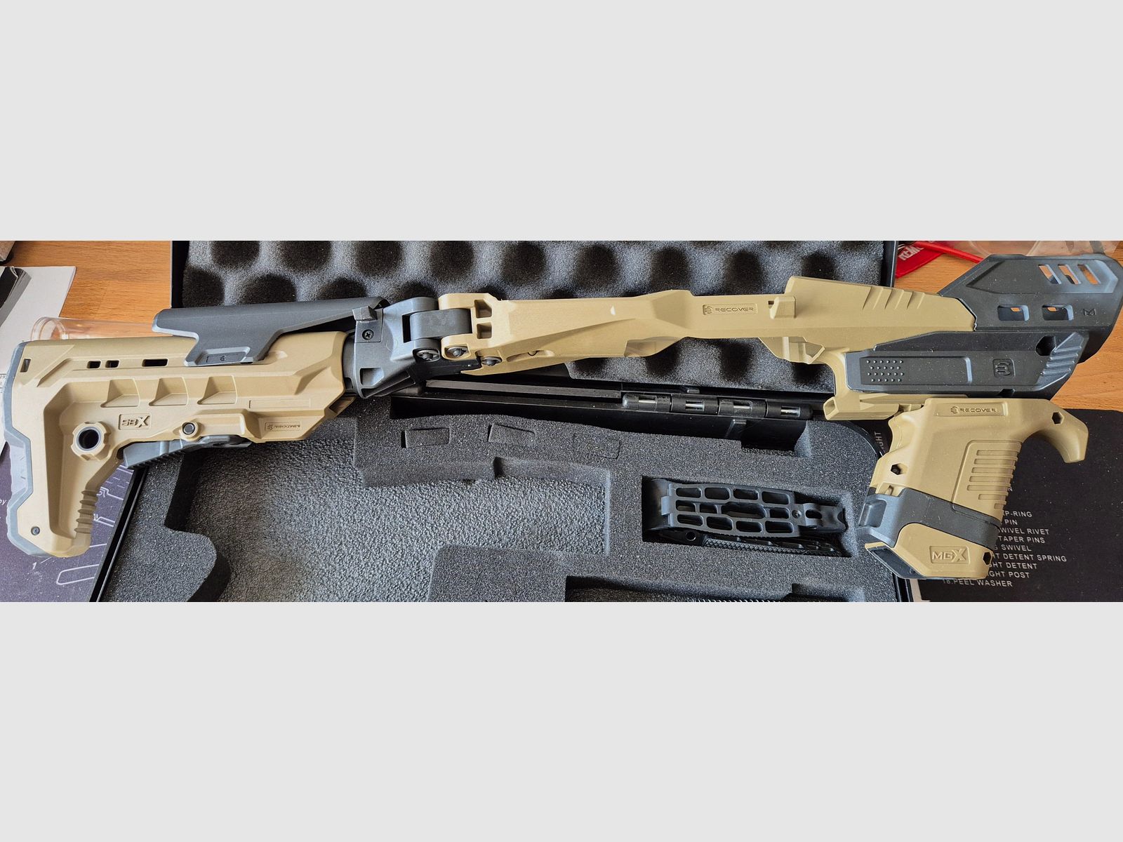 WALTHER PDP 4.5 OR INCL. RECOIL PAD en veel accessoires, afbeelding 9 van 12