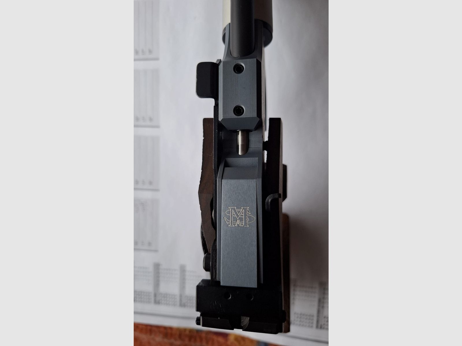 Pistolet à air Anschütz SAM M10 Cal.4,5