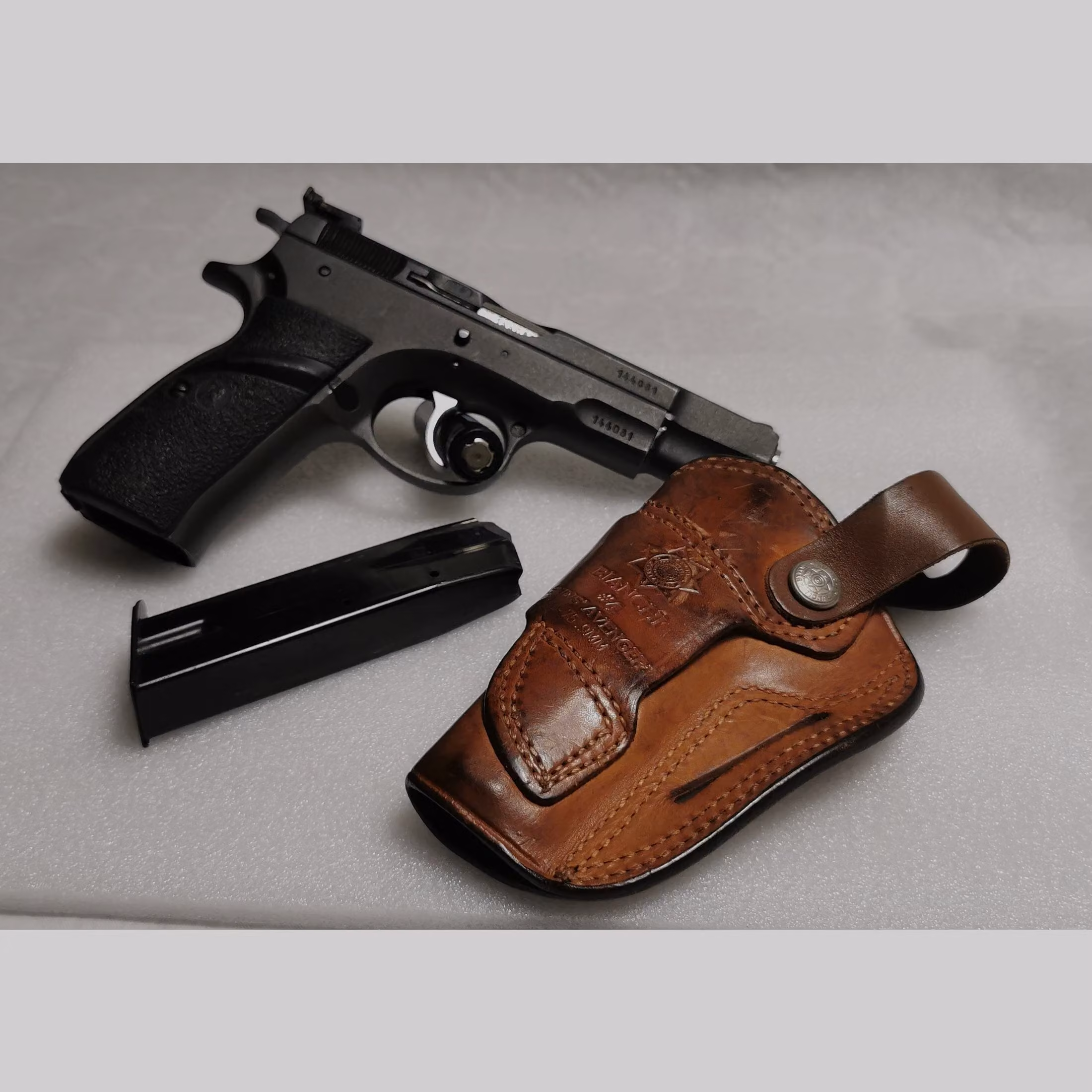 Ceska CZ 75 cal. 9mm Para, imagen 2 de 8