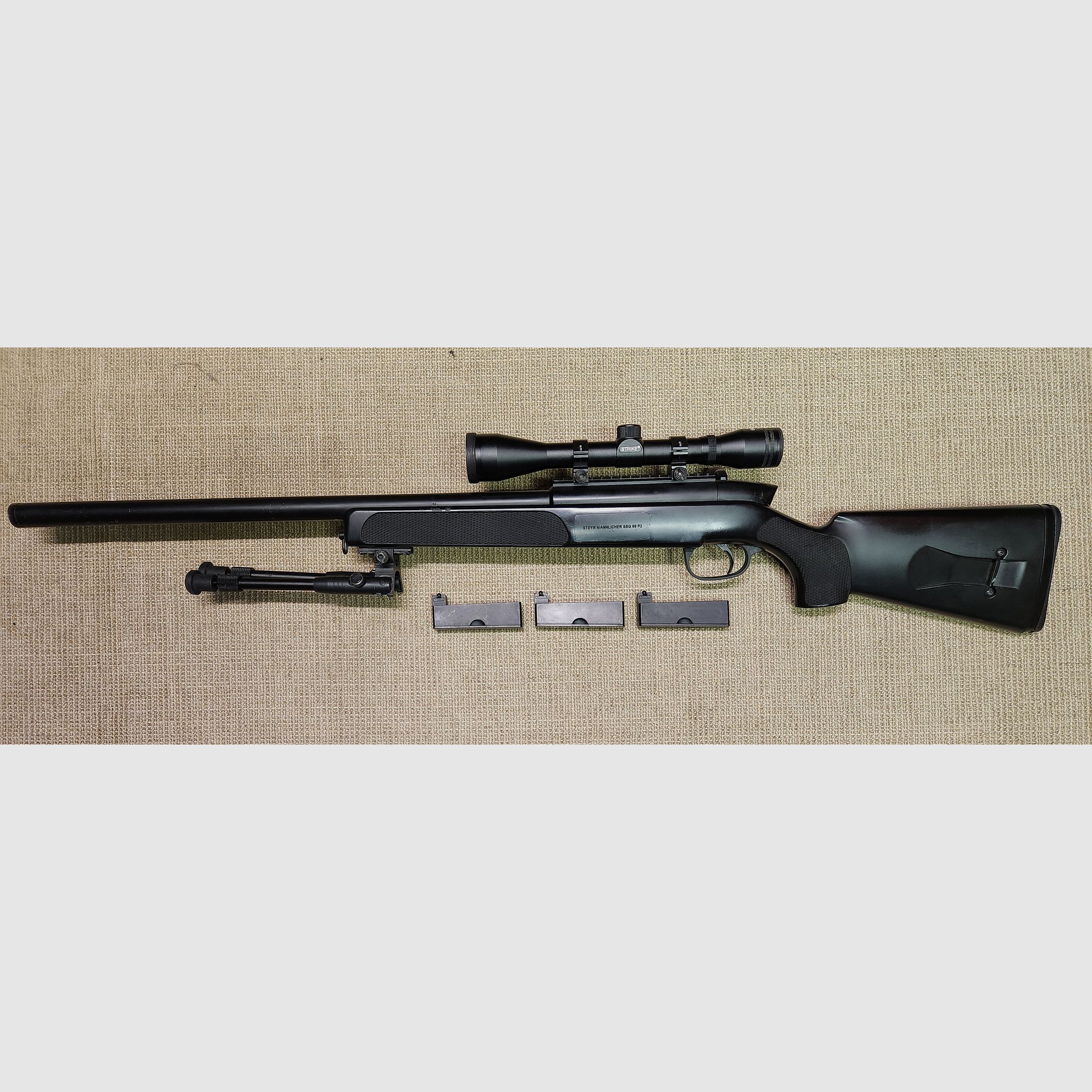 Airsoft SSR4, SSG69, Beretta M92 mit Zubehör und Plattenträger Set
