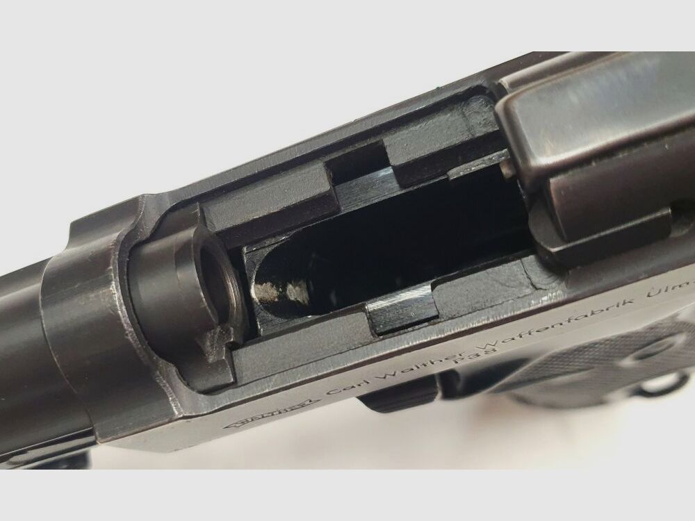 Fabryka broni Walther Ulm Donau P38 w komplecie z akcesoriami