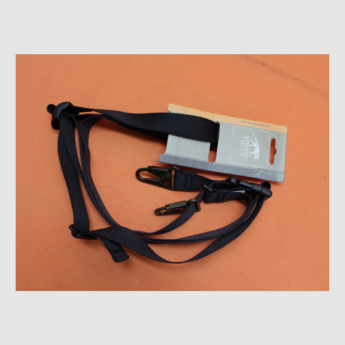 Tasmanian Tiger TT Tactical Sling 040 nero: Cinghia a 3 punti in nylon nera con 2 moschettoni