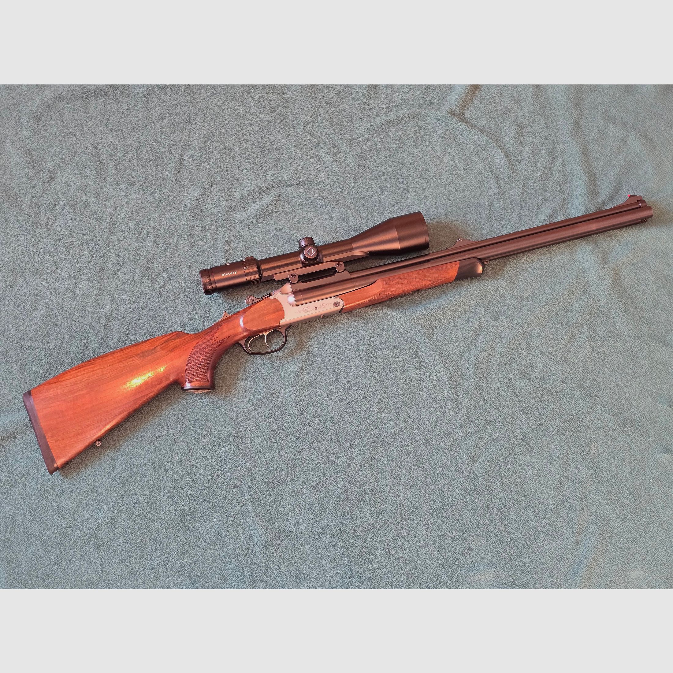 Blaser D99 Duo mit Blaser Sattelmontage und Zeiss Varipoint 3-12 ×56 Leuchtabsehen