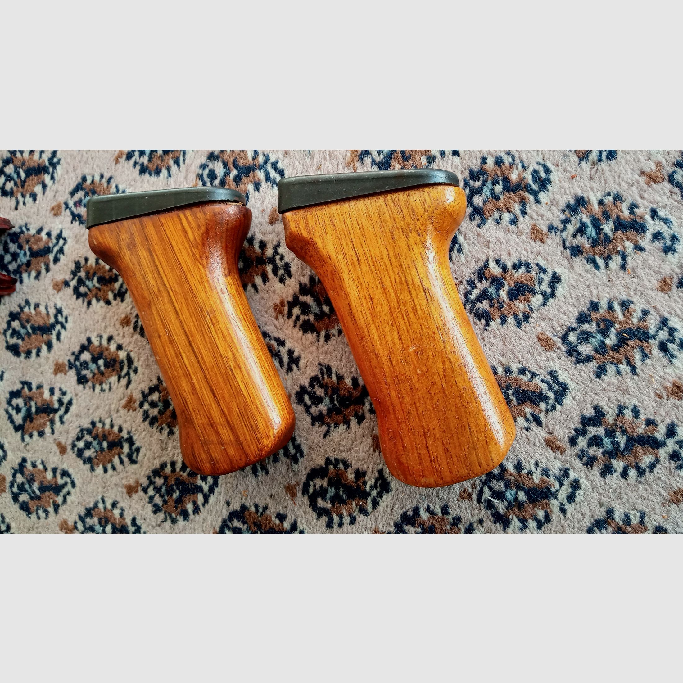 Preis VB Chinesische Type-56 Schaft-Sets aus "Chu-Wood" / Sino AK47  // Norinco SDM Polytech