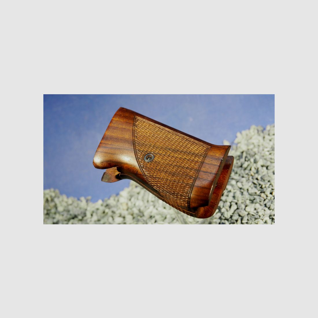 Sehr schöne Holz-Griffschalen für Walther P38 / P1 Pistole mit Fischhaut, Sehr gut !