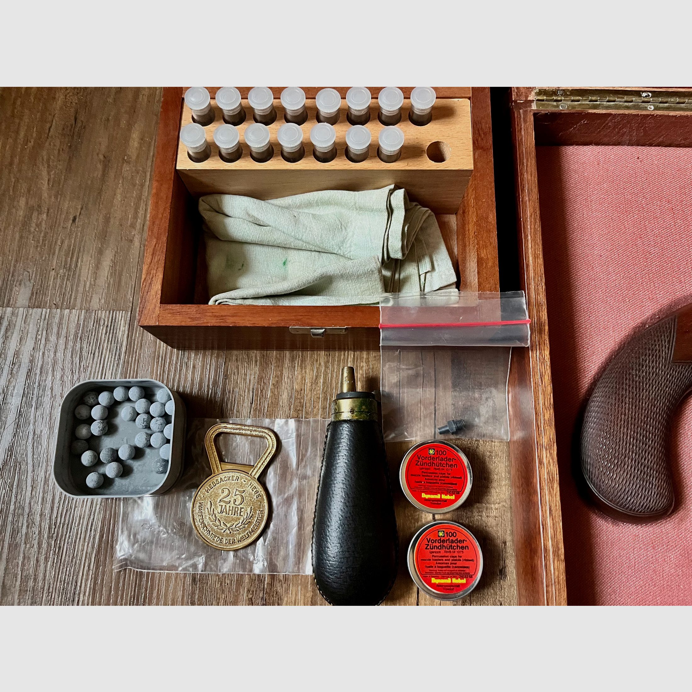 Hege Siber Lausanne Perkussionspistole