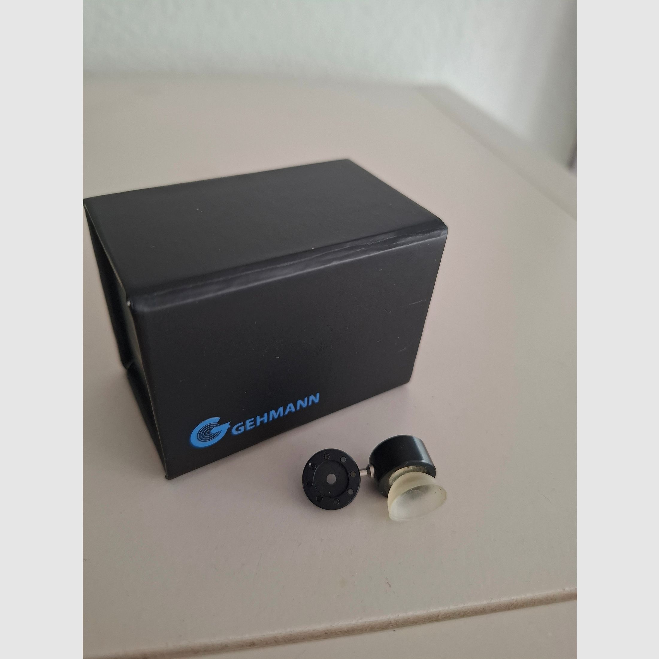Mini iris diaphragm from Gehmann with suction cup