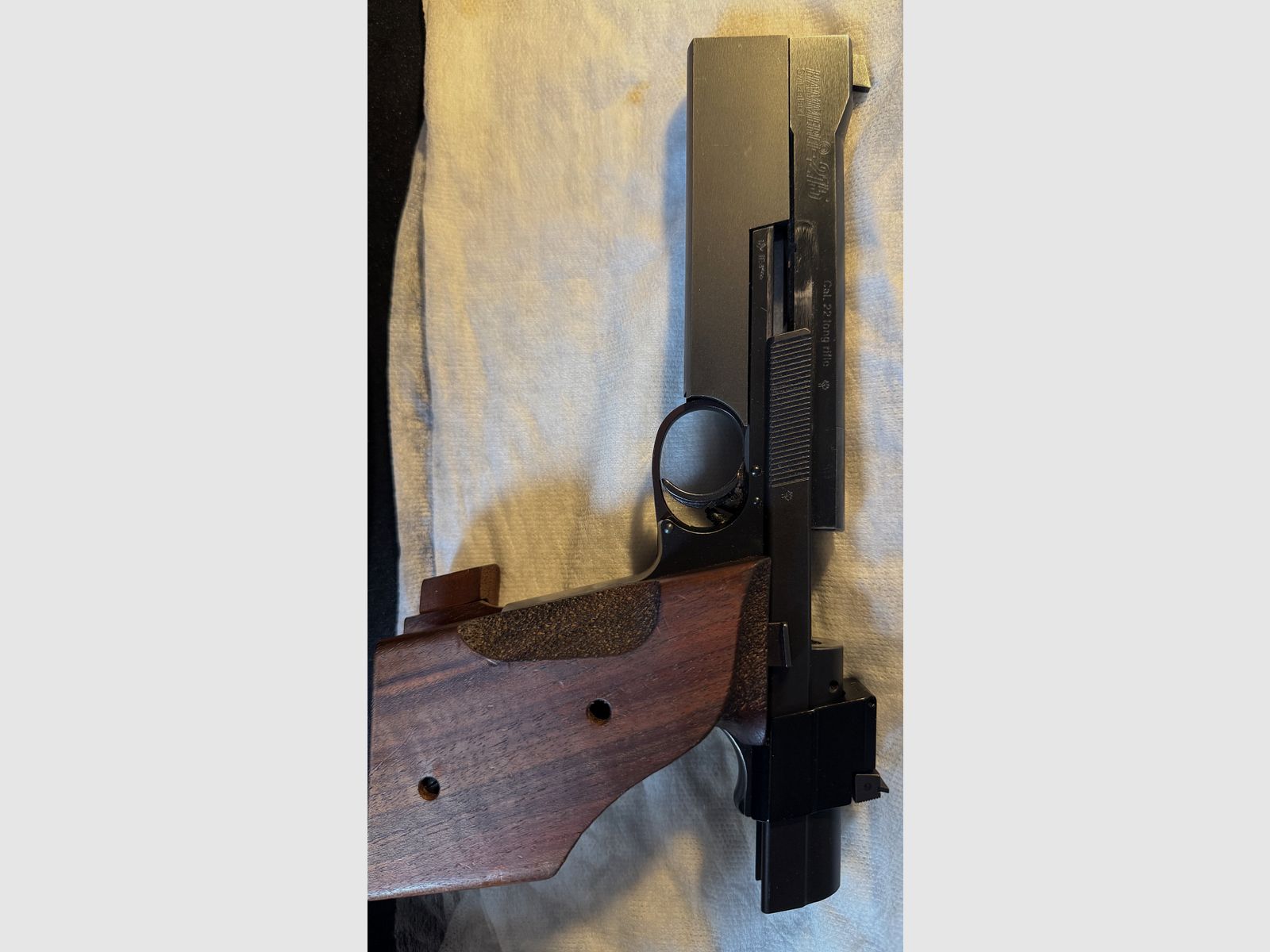 Sportpistole Hämmerli 215 22 lr mit 3 Magazinen