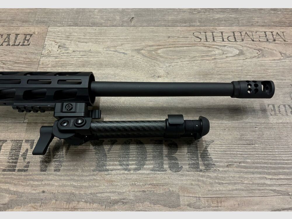Ruger Precision Rifle w tym lunetę i dwójnóg