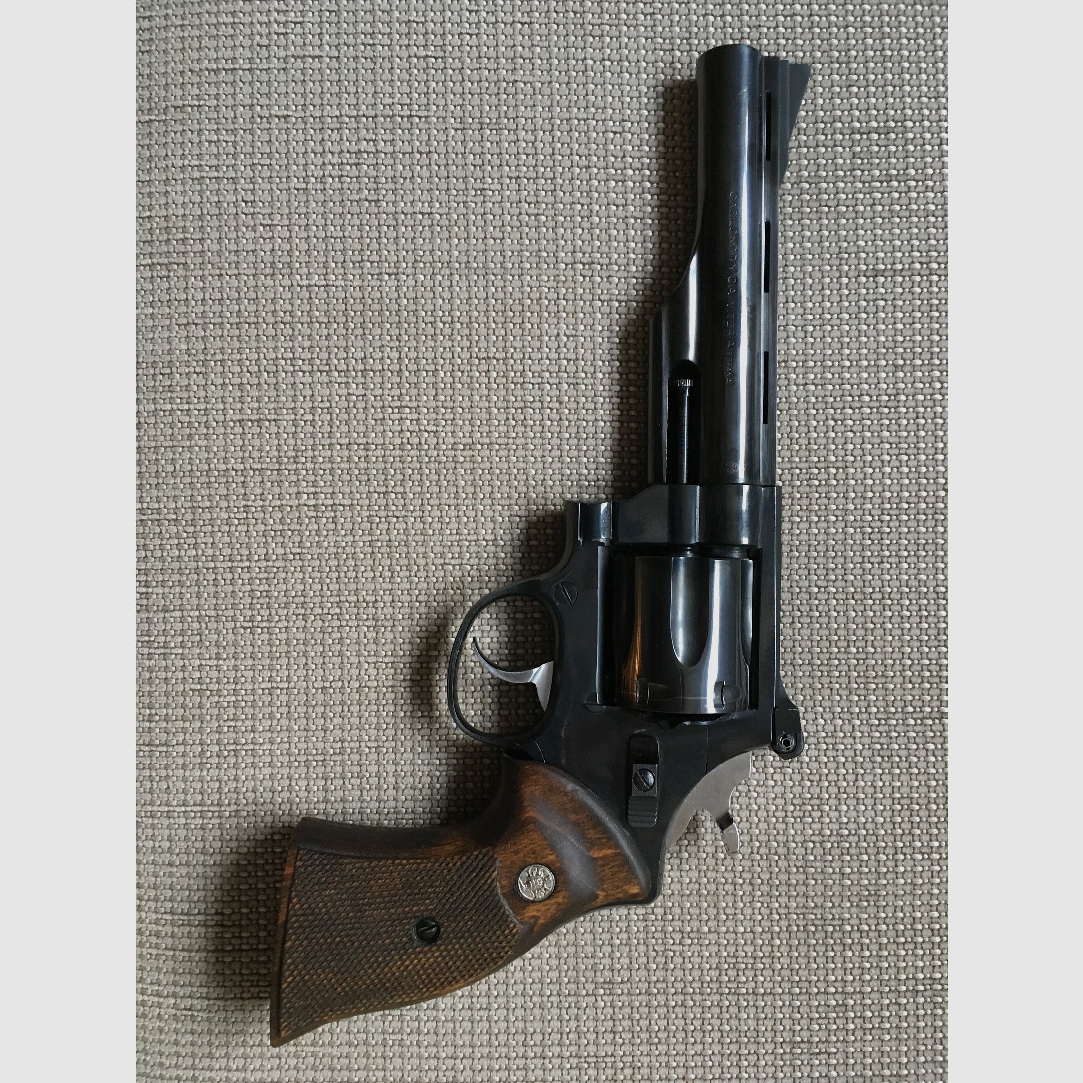 Rarität! Revolver Llama .44 Magnum