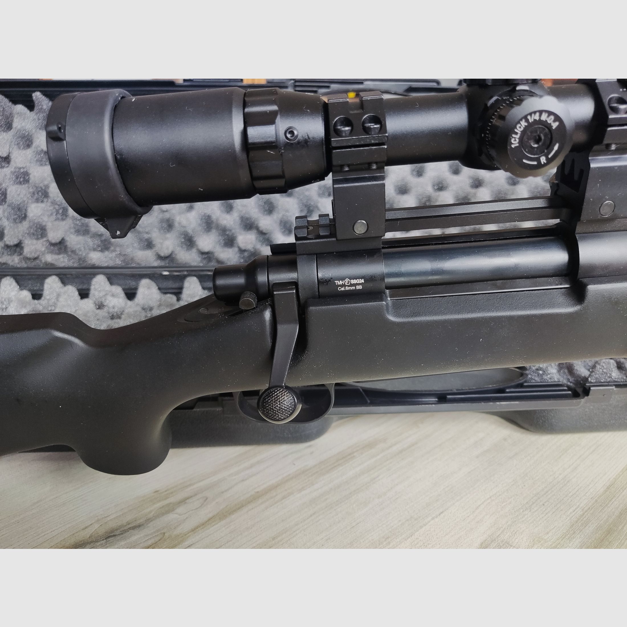 Novritsch SSG24 Gen 1 Airsoft Sniper + Zubehör